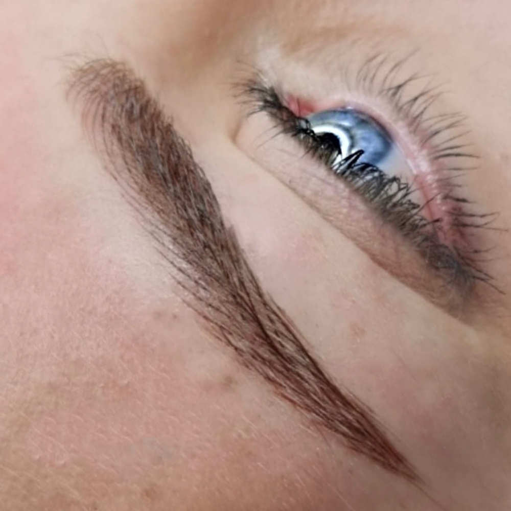 Cosa regalare ad una ragazza al suo compleanno - Microblading Roma